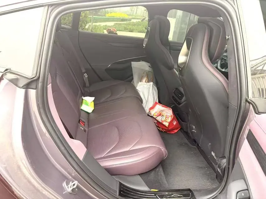 2024 MI SU7 BEV 101KWH,autocango,china used car exporter,china ev exporter,chinese used car exporter,chinese used ev exporter