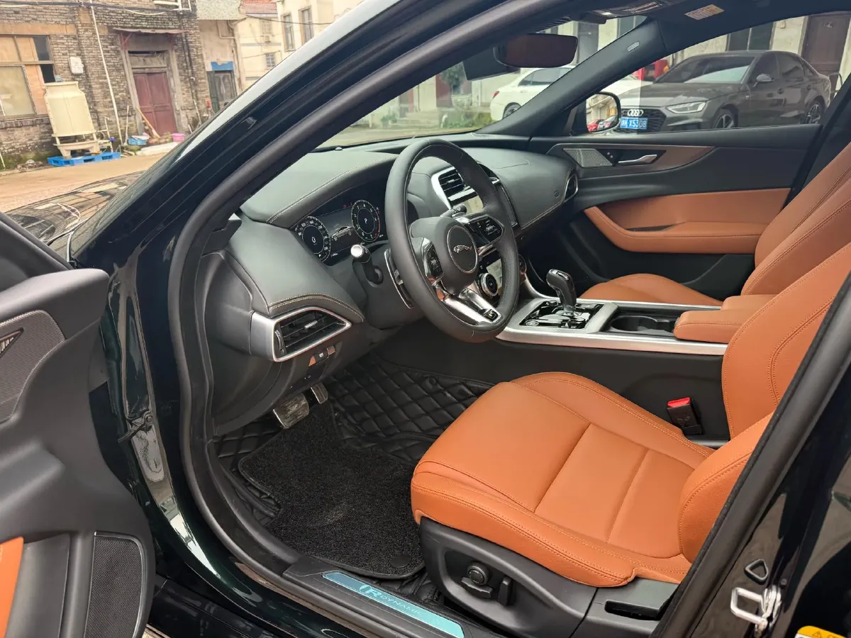 2025 Jaguar XEL 2.0T 250HP L4 8AT,autocango,china used car exporter,china ev exporter,chinese used car exporter,chinese used ev exporter