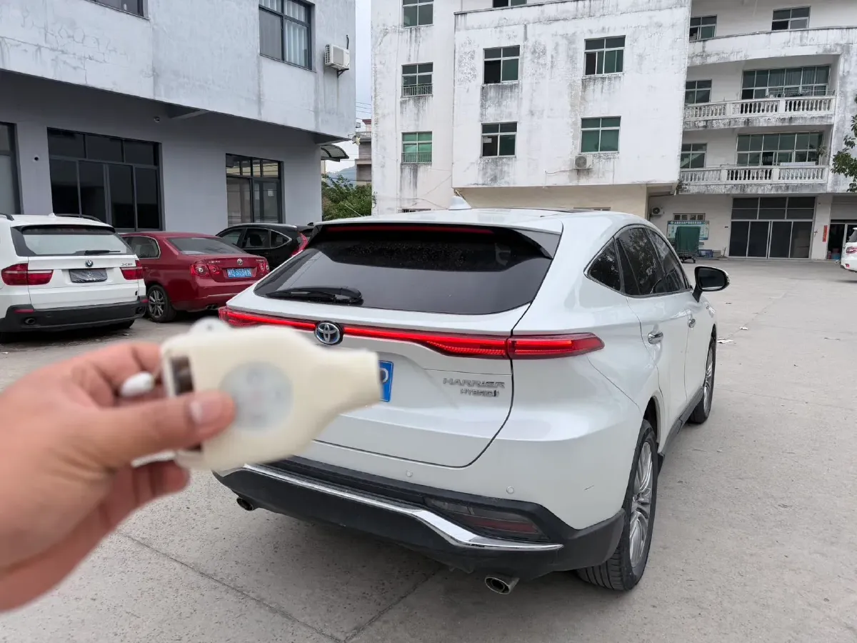 2022 Toyota Harrier 2.5L 178HP L4 E-CVT Hybrid,autocango,china used car exporter,china ev exporter,chinese used car exporter,chinese used ev exporter
