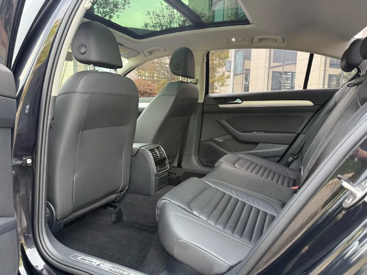 2019 Citroen C6 1.6T 170HP L4 6AT,autocango,china used car exporter,china ev exporter,chinese used car exporter,chinese used ev exporter