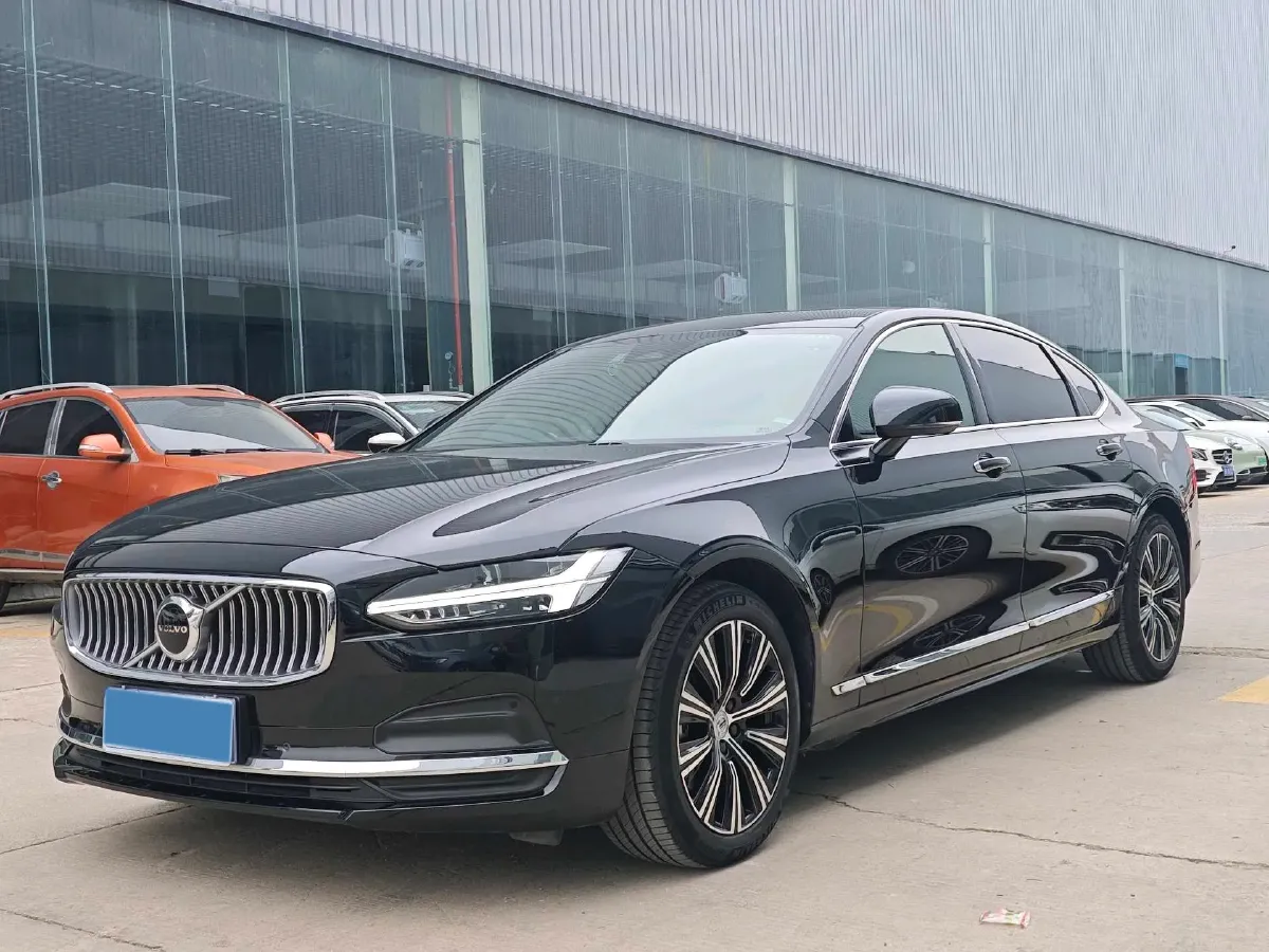 2022 Volvo S90 2.0T 250HP L4 8AT,autocango,china used car exporter,china ev exporter,chinese used car exporter,chinese used ev exporter