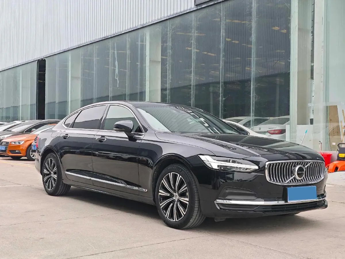 2022 Volvo S90 2.0T 250HP L4 8AT,autocango,china used car exporter,china ev exporter,chinese used car exporter,chinese used ev exporter