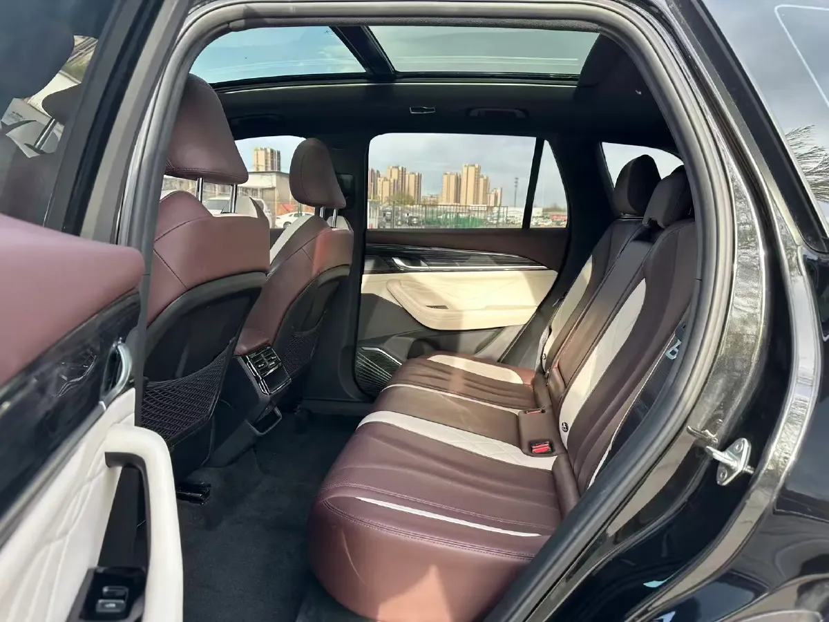 2021 Geely Monjaro 2.0T 218HP L4 7DCT,autocango,china used car exporter,china ev exporter,chinese used car exporter,chinese used ev exporter