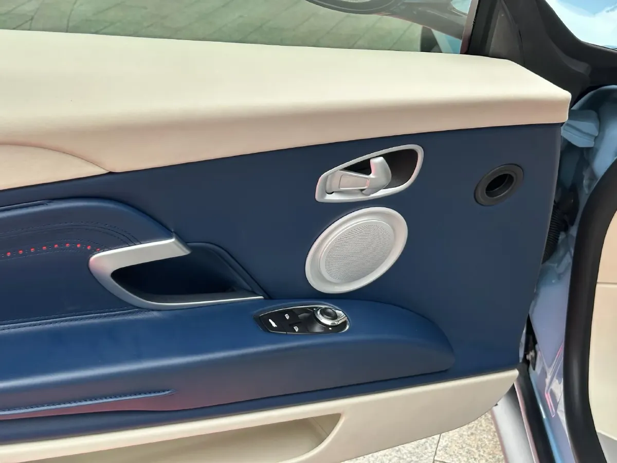 2019 Aston Martin DB11 4.0T 510HP V8 8AT,autocango,china used car exporter,china ev exporter,chinese used car exporter,chinese used ev exporter