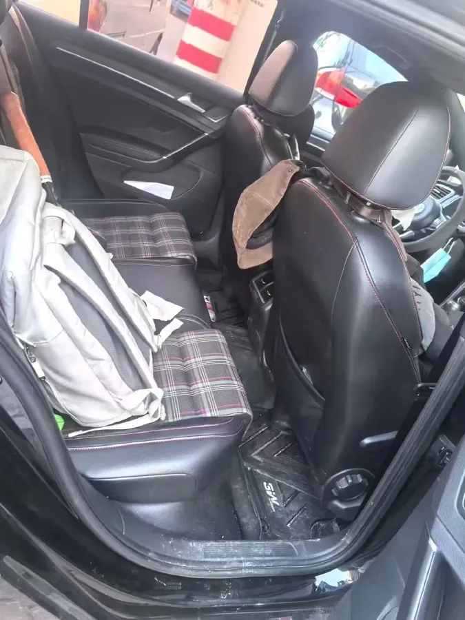 2018 Volkswagen GolfGTI 2.0T 220HP L4 7DCT,autocango,china used car exporter,china ev exporter,chinese used car exporter,chinese used ev exporter