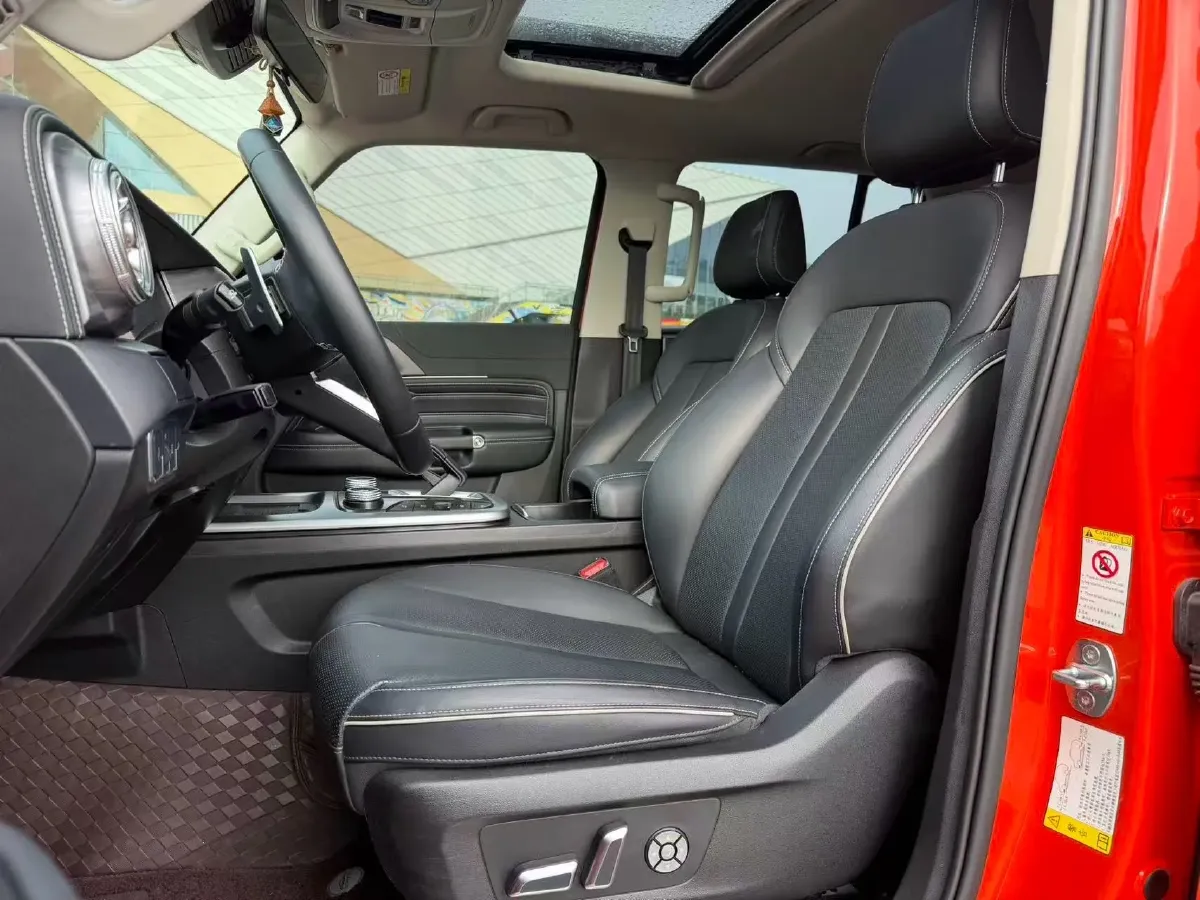 2021 Tank 300 2.0T 227HP L4 8AT,autocango,china used car exporter,china ev exporter,chinese used car exporter,chinese used ev exporter