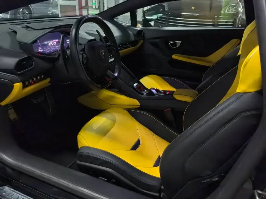 2020 Lamborghini Huracán 5.2L 611HP V10 7DCT,autocango,china used car exporter,china ev exporter,chinese used car exporter,chinese used ev exporter