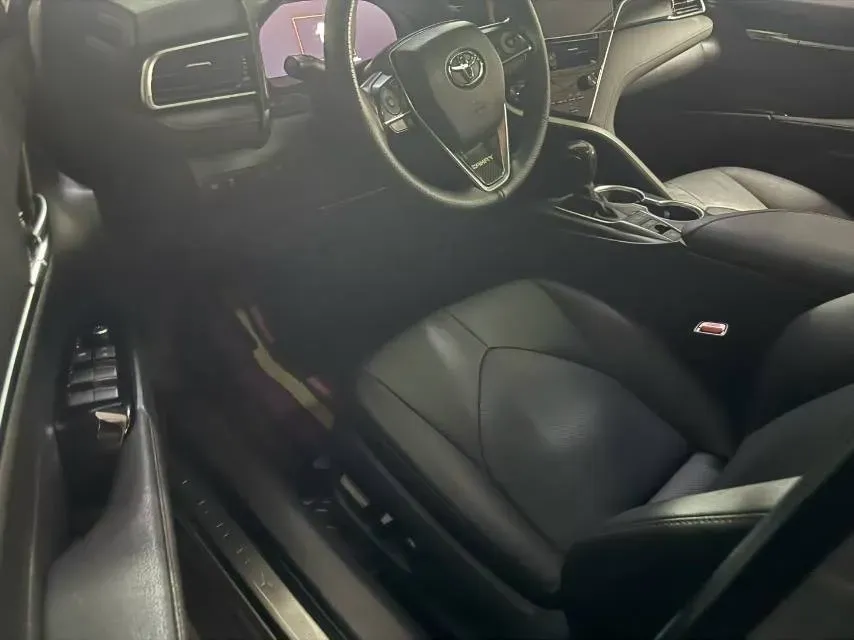 2021 Toyota Camry 2.5L 209HP L4 8AT,autocango,china used car exporter,china ev exporter,chinese used car exporter,chinese used ev exporter