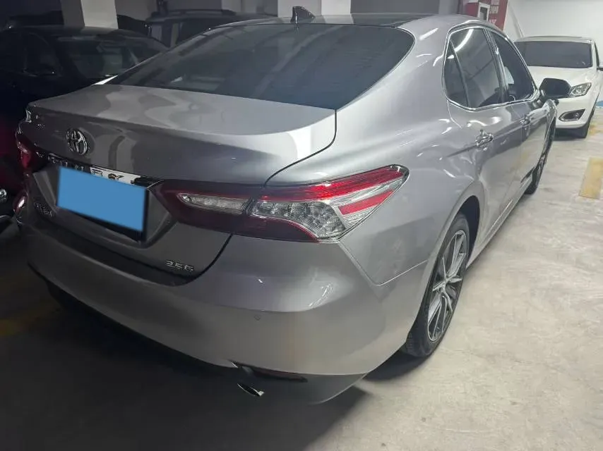 2021 Toyota Camry 2.5L 209HP L4 8AT,autocango,china used car exporter,china ev exporter,chinese used car exporter,chinese used ev exporter