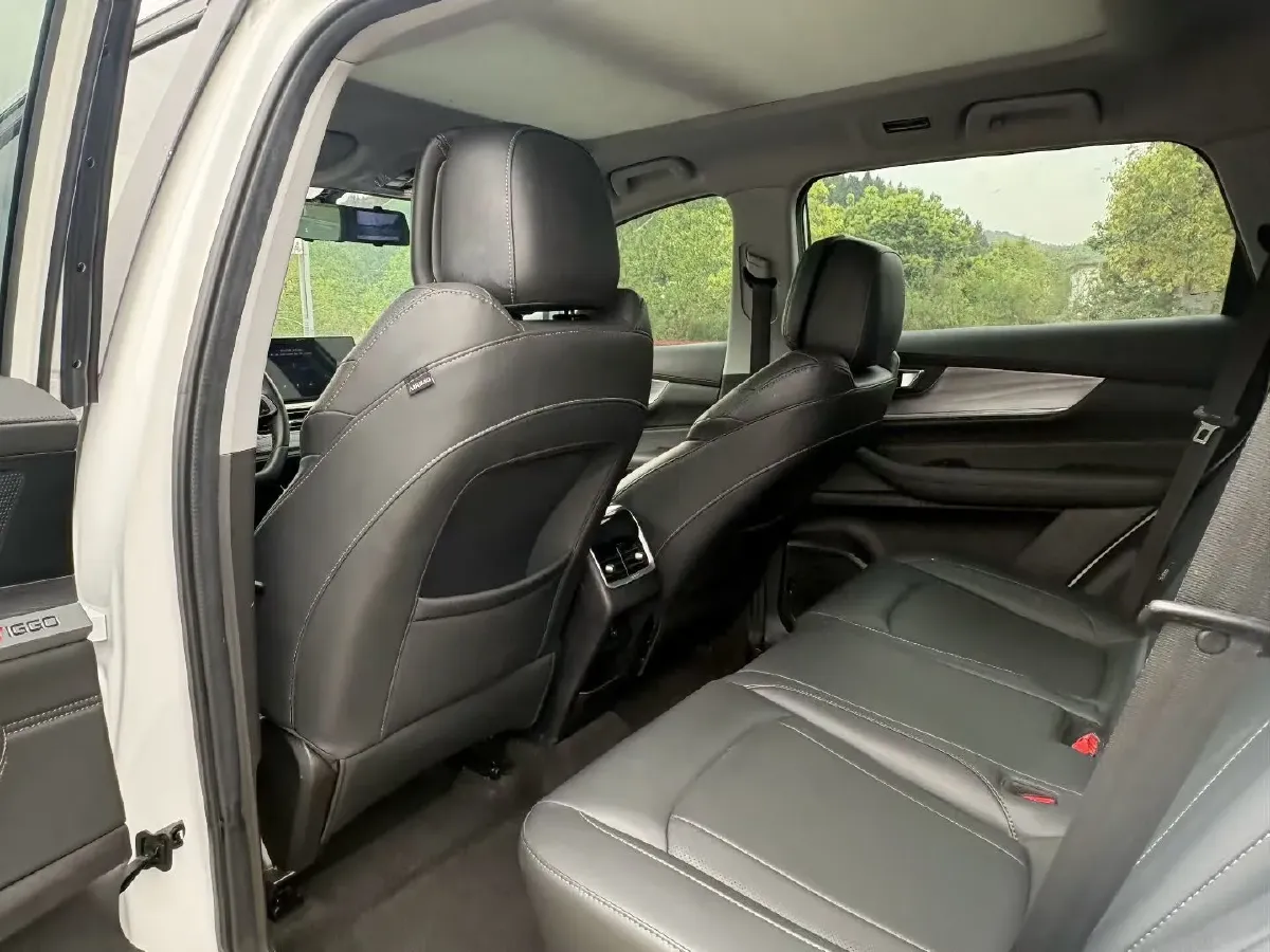 2022 Chery Tiggo 8 Plus 2.0T 254HP L4 7DCT,autocango,china used car exporter,china ev exporter,chinese used car exporter,chinese used ev exporter