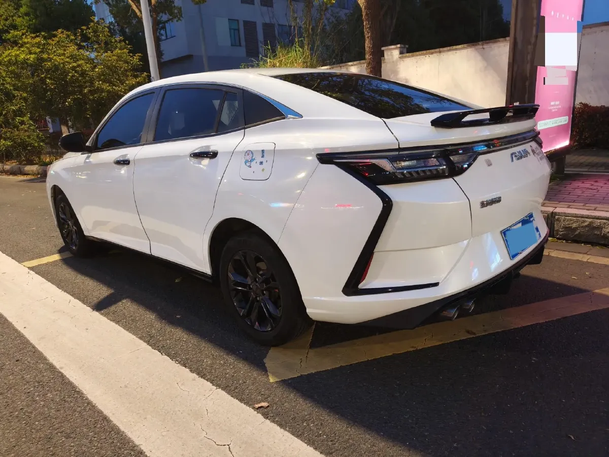 2023 DongFeng Aeolus YiXuan 1.5L 125HP L4 6DCT,autocango,china used car exporter,china ev exporter,chinese used car exporter,chinese used ev exporter