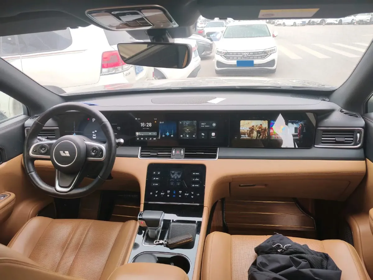 2020 Li ONE Range Extended 131HP REEV 40.5KWH,autocango,china used car exporter,china ev exporter,chinese used car exporter,chinese used ev exporter