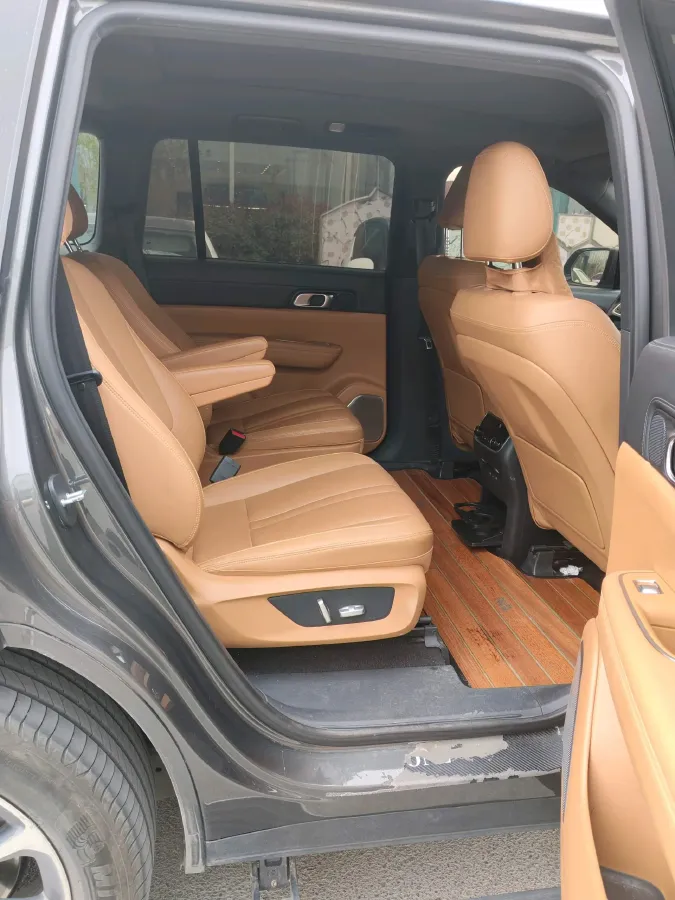 2020 Li ONE Range Extended 131HP REEV 40.5KWH,autocango,china used car exporter,china ev exporter,chinese used car exporter,chinese used ev exporter