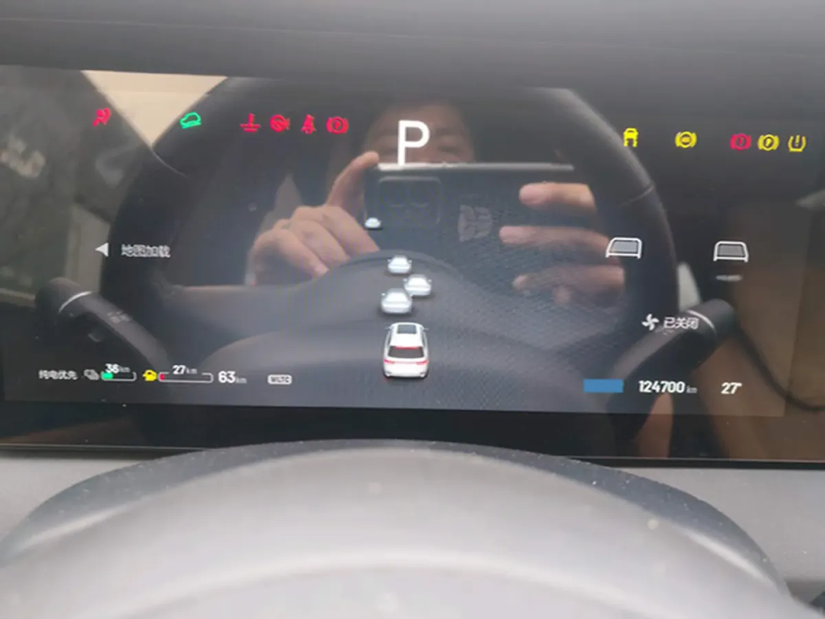 2020 Li ONE Range Extended 131HP REEV 40.5KWH,autocango,china used car exporter,china ev exporter,chinese used car exporter,chinese used ev exporter