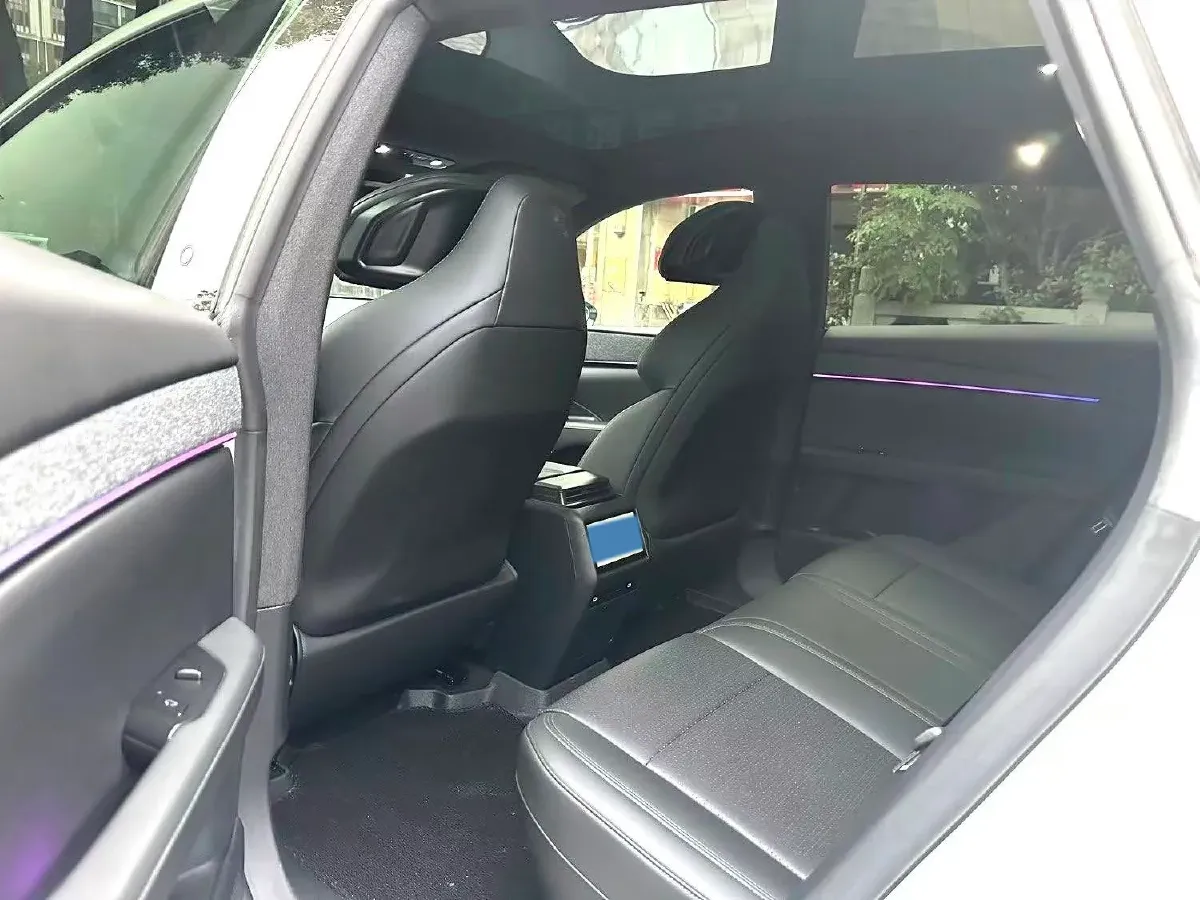 2023 Honda CR-V 2.0L 150HP L4 E-CVT PHEV 17.7KWH,autocango,china used car exporter,china ev exporter,chinese used car exporter,chinese used ev exporter