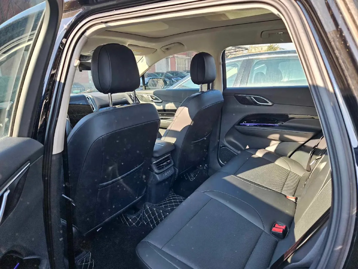 2024 HongQi HS3 1.5T 169HP L4 1DHT PHEV 18.4KWH,autocango,china used car exporter,china ev exporter,chinese used car exporter,chinese used ev exporter