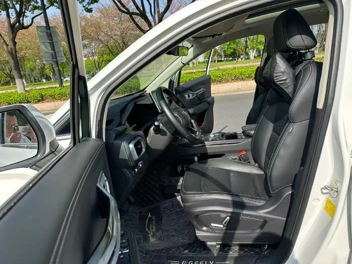 2020 Geely Okavango 1.8T 184HP L4 7DCT,autocango,china used car exporter,china ev exporter,chinese used car exporter,chinese used ev exporter