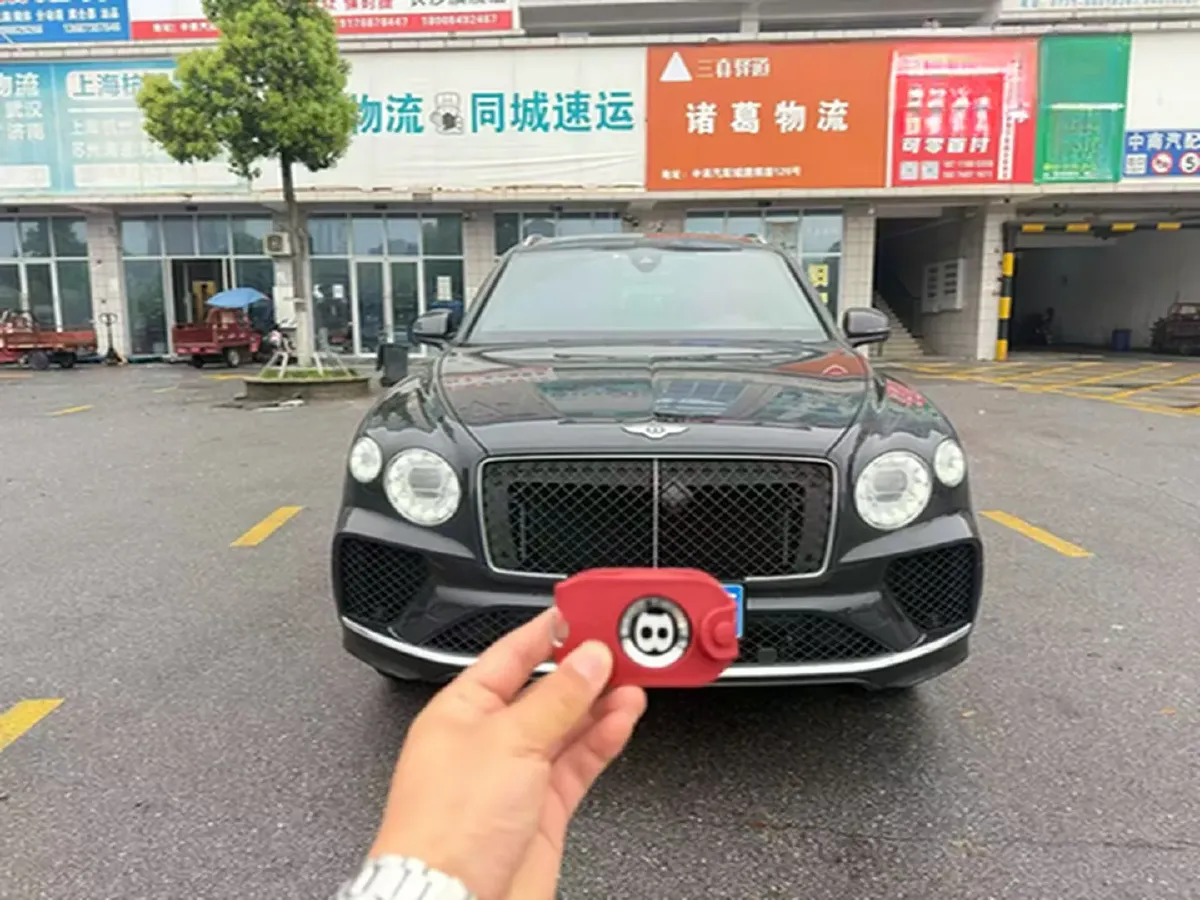 2024 Bentley Bentayga 4.0T 550HP V8 8AT,autocango,china used car exporter,china ev exporter,chinese used car exporter,chinese used ev exporter