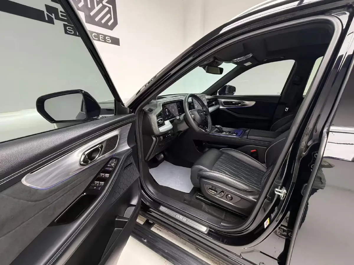 2022 GAC Trumpchi GS8 2.0T 252HP L4 8AT,autocango,china used car exporter,china ev exporter,chinese used car exporter,chinese used ev exporter