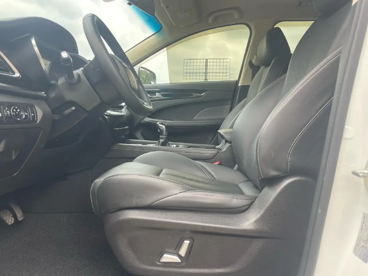 2019 Jetour X90 1.5T 156HP L4 6MT,autocango,china used car exporter,china ev exporter,chinese used car exporter,chinese used ev exporter