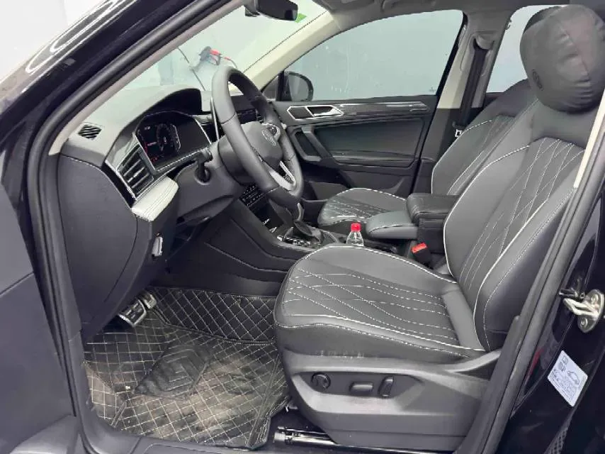 2025 Volkswagen Tiguan L 2.0T 186HP L4 7DCT,autocango,china used car exporter,china ev exporter,chinese used car exporter,chinese used ev exporter