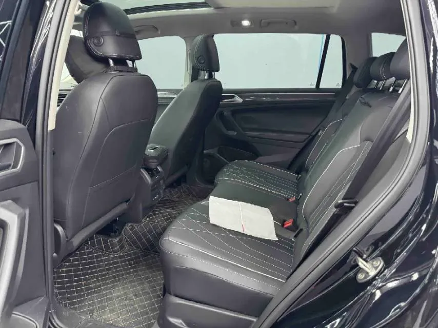 2025 Volkswagen Tiguan L 2.0T 186HP L4 7DCT,autocango,china used car exporter,china ev exporter,chinese used car exporter,chinese used ev exporter