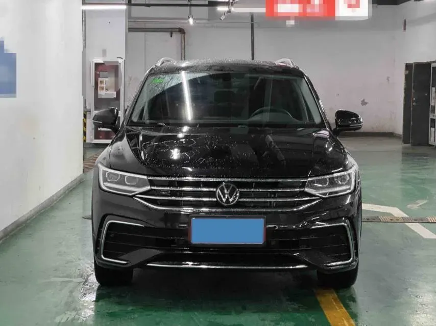 2025 Volkswagen Tiguan L 2.0T 186HP L4 7DCT,autocango,china used car exporter,china ev exporter,chinese used car exporter,chinese used ev exporter