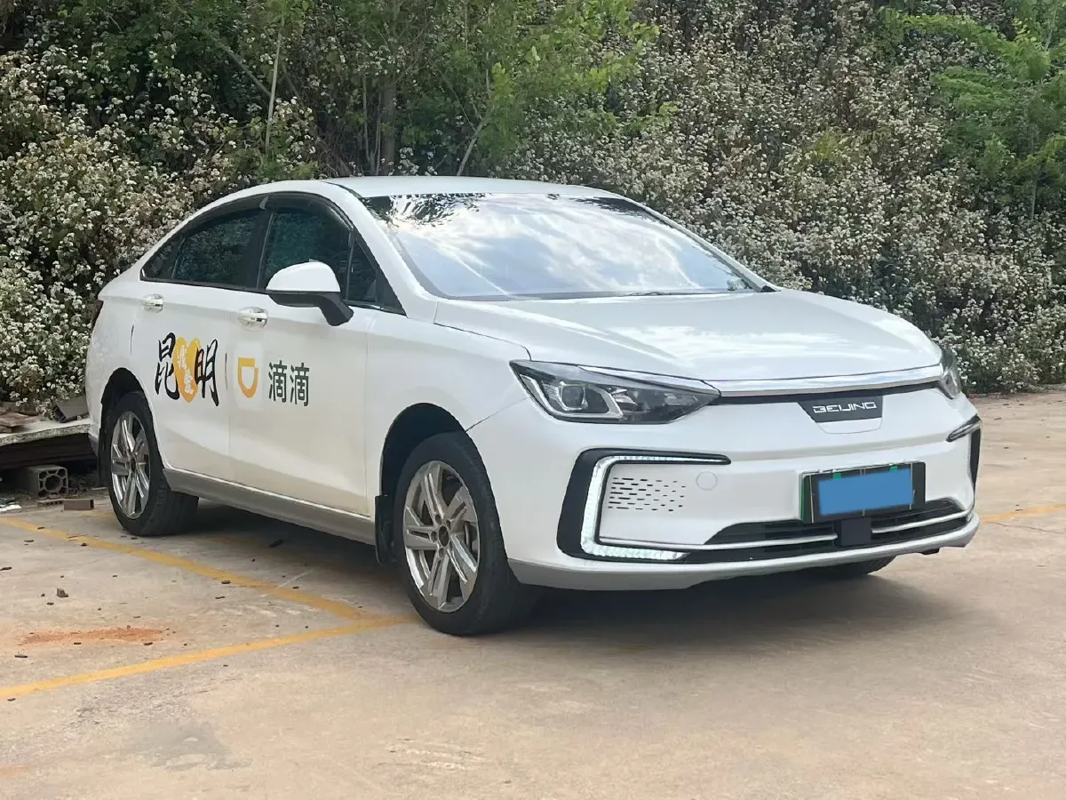 2022 Bestune B70 2.0T 224HP L4 6AT,autocango,china used car exporter,china ev exporter,chinese used car exporter,chinese used ev exporter