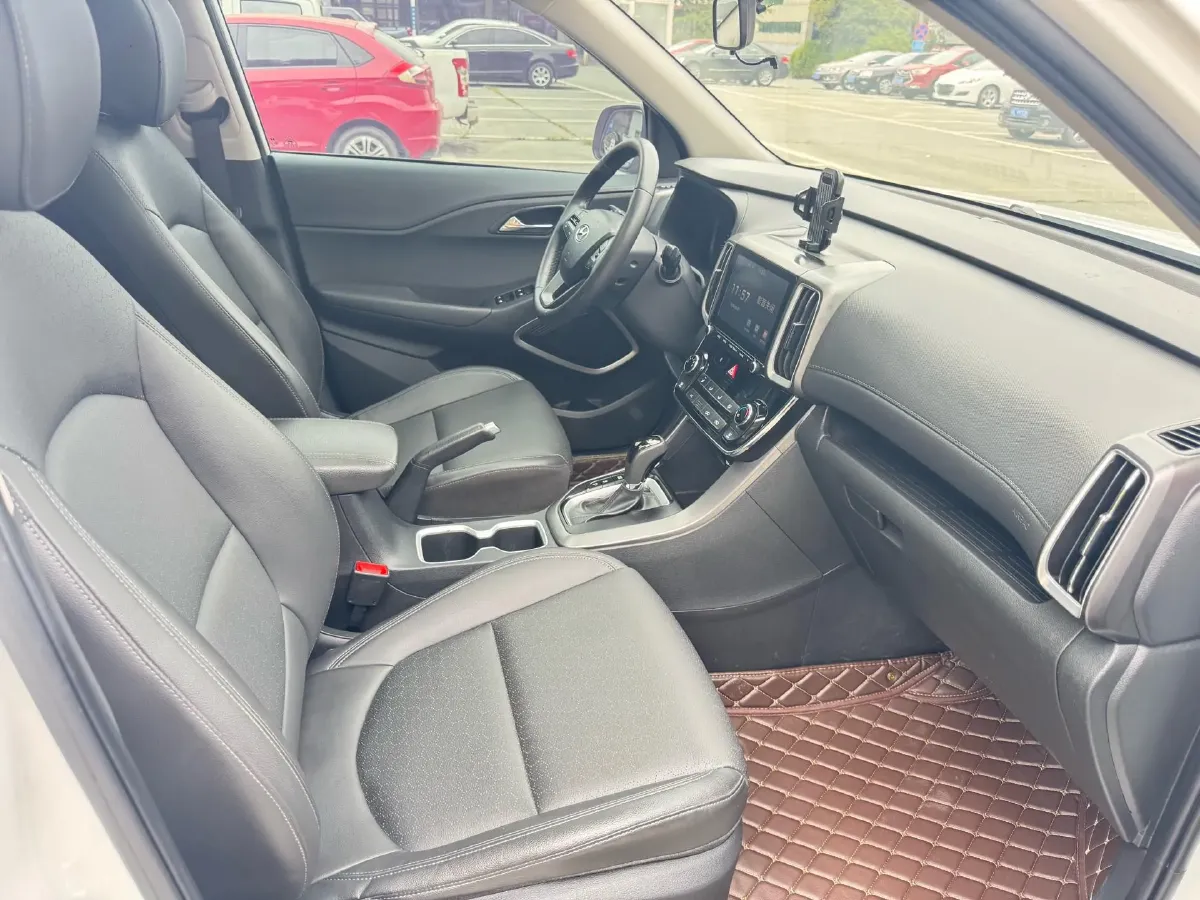 2018 Hyundai ix35 2.0L 160HP L4 6AT,autocango,china used car exporter,china ev exporter,chinese used car exporter,chinese used ev exporter