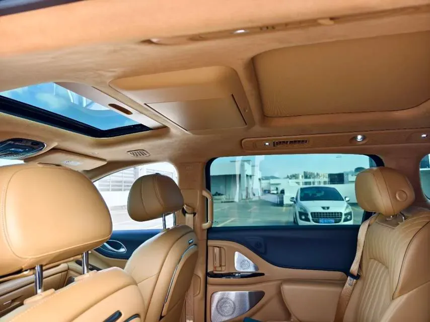 2025 Voyah Dream 1.5T 150HP L4 PHEV 41.7KWH,autocango,china used car exporter,china ev exporter,chinese used car exporter,chinese used ev exporter