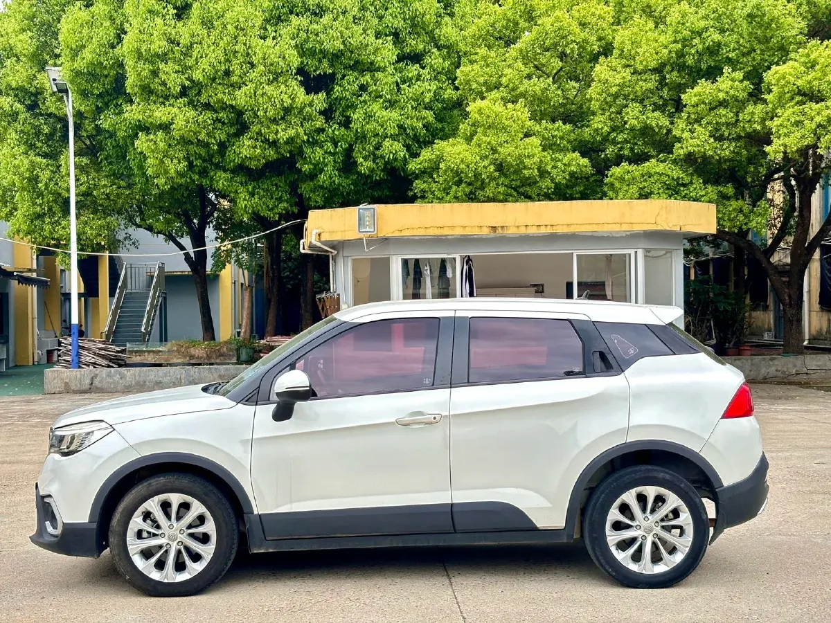 2019 Brilliance Auto V7 1.6T 204HP L4 7DCT,autocango,china used car exporter,china ev exporter,chinese used car exporter,chinese used ev exporter