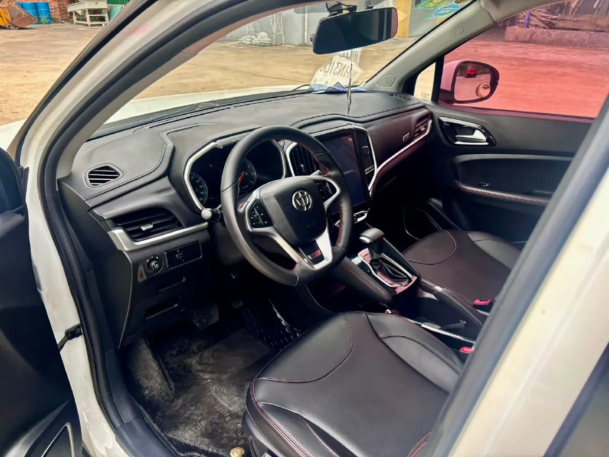 2019 Brilliance Auto V7 1.6T 204HP L4 7DCT,autocango,china used car exporter,china ev exporter,chinese used car exporter,chinese used ev exporter