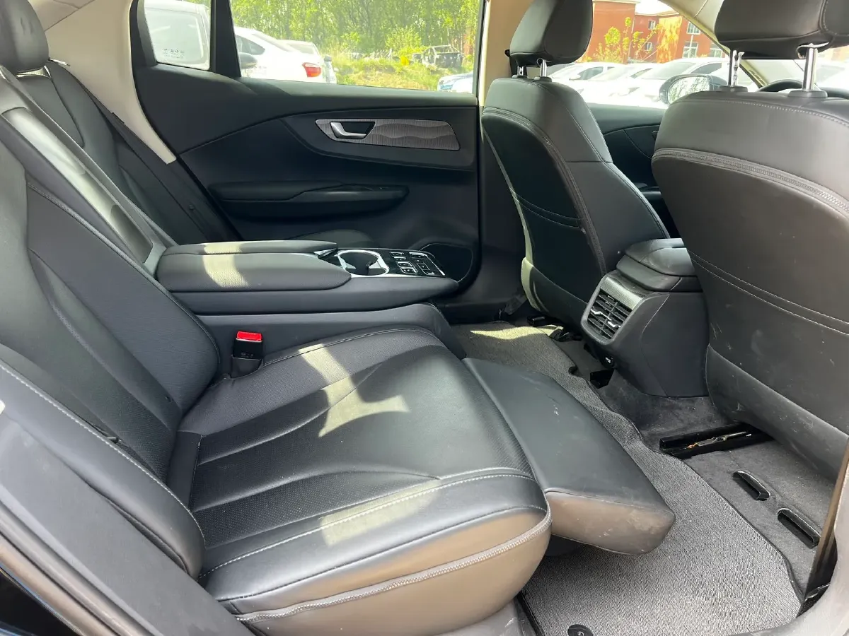 2021 HongQi E-QM5 BEV 54KWH,autocango,china used car exporter,china ev exporter,chinese used car exporter,chinese used ev exporter