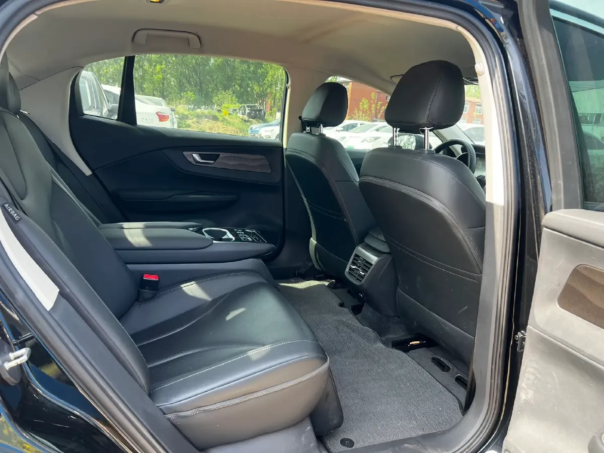 2021 HongQi E-QM5 BEV 54KWH,autocango,china used car exporter,china ev exporter,chinese used car exporter,chinese used ev exporter