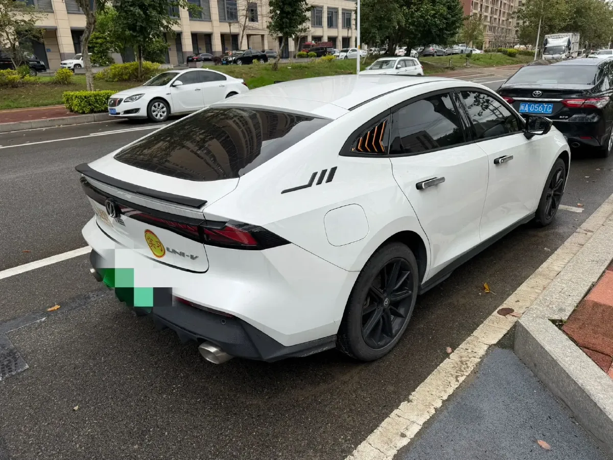 2023 ChangAn UNI-V iDD 1.5T 170HP L4 6TCT PHEV 18.4KWH,autocango,china used car exporter,china ev exporter,chinese used car exporter,chinese used ev exporter