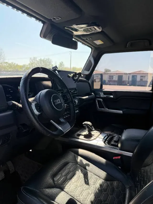 2024 212 212 T01 2.0T 252HP L4 8AT,autocango,china used car exporter,china ev exporter,chinese used car exporter,chinese used ev exporter