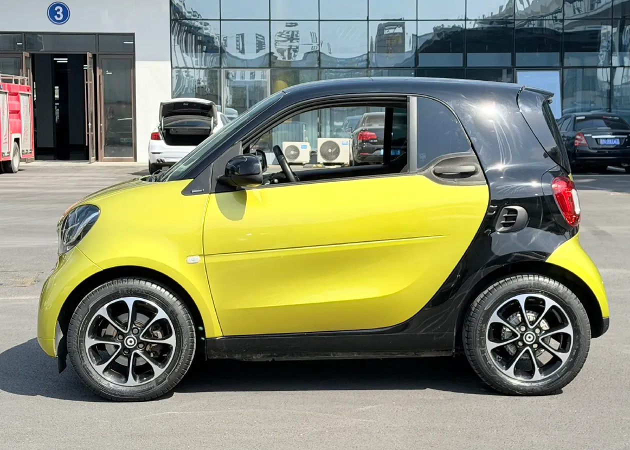 2016 Smart smart fortwo 1.0L 71HP L3 6DCT,autocango,china used car exporter,china ev exporter,chinese used car exporter,chinese used ev exporter