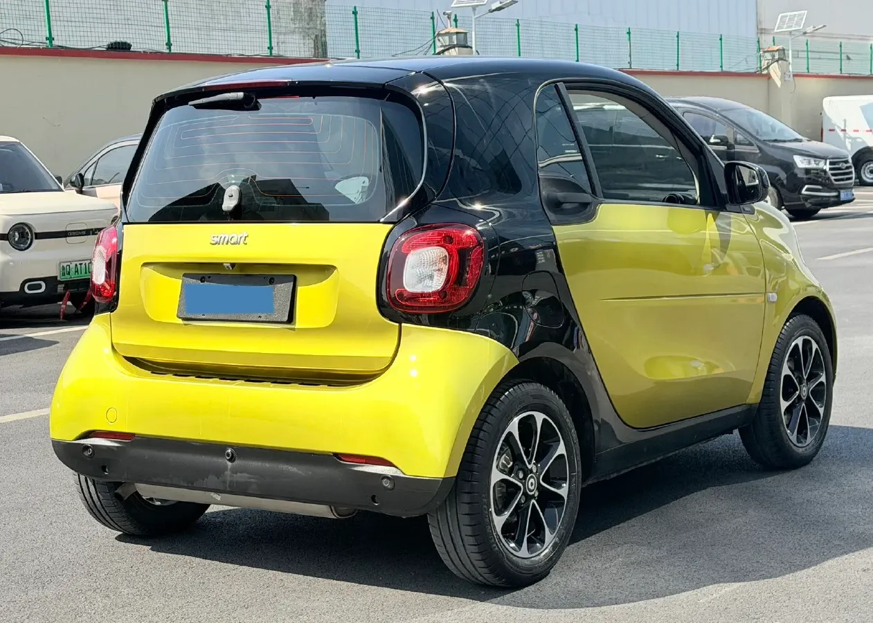 2016 Smart smart fortwo 1.0L 71HP L3 6DCT,autocango,china used car exporter,china ev exporter,chinese used car exporter,chinese used ev exporter