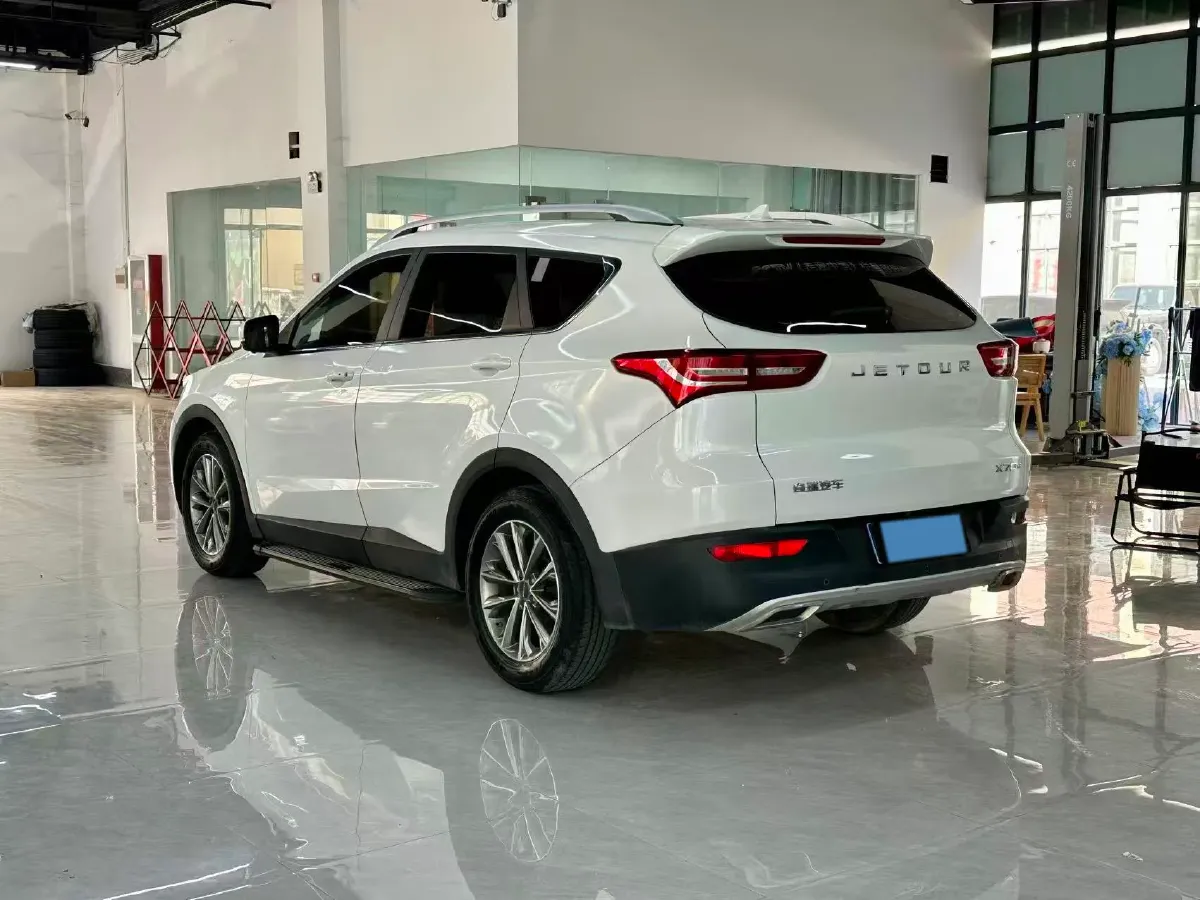 2018 Jetour X70 1.5T 147HP L4 5MT,autocango,china used car exporter,china ev exporter,chinese used car exporter,chinese used ev exporter