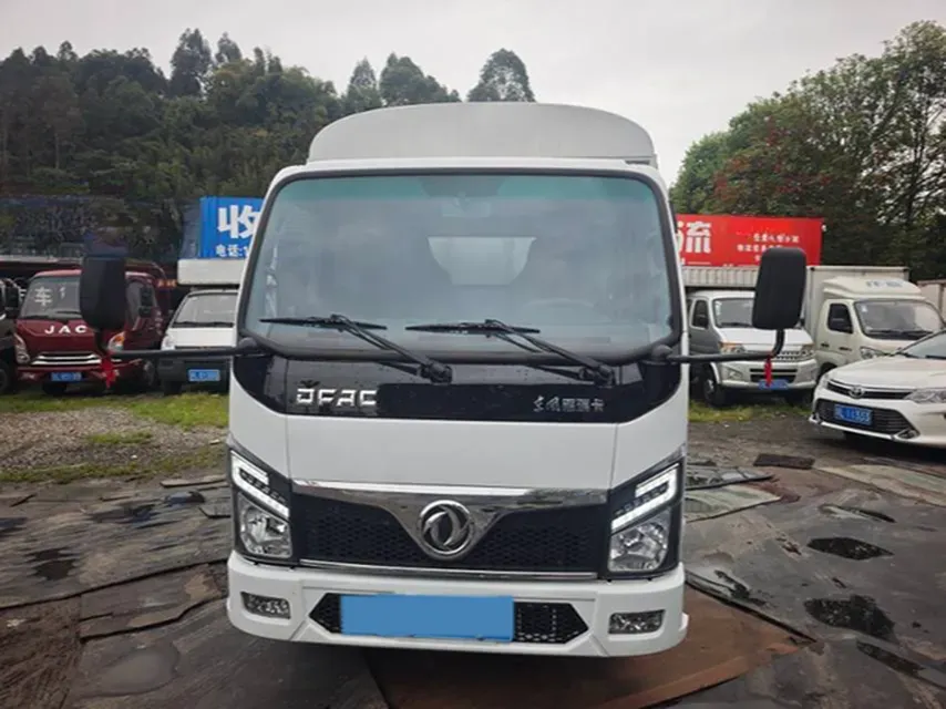 2022 DongFeng Fengon Fengon 500 1.5L 116HP L4 5MT,autocango,china used car exporter,china ev exporter,chinese used car exporter,chinese used ev exporter