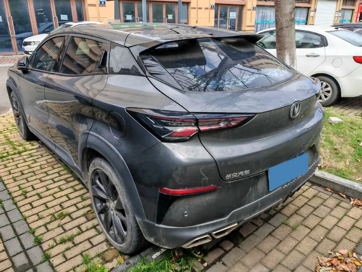 2021 ChangAn UNI-T 1.5T 180HP L4 7DCT,autocango,china used car exporter,china ev exporter,chinese used car exporter,chinese used ev exporter
