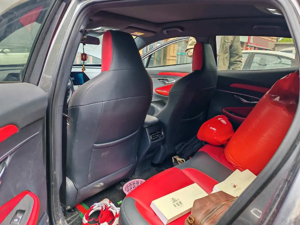 2021 ChangAn UNI-T 1.5T 180HP L4 7DCT,autocango,china used car exporter,china ev exporter,chinese used car exporter,chinese used ev exporter