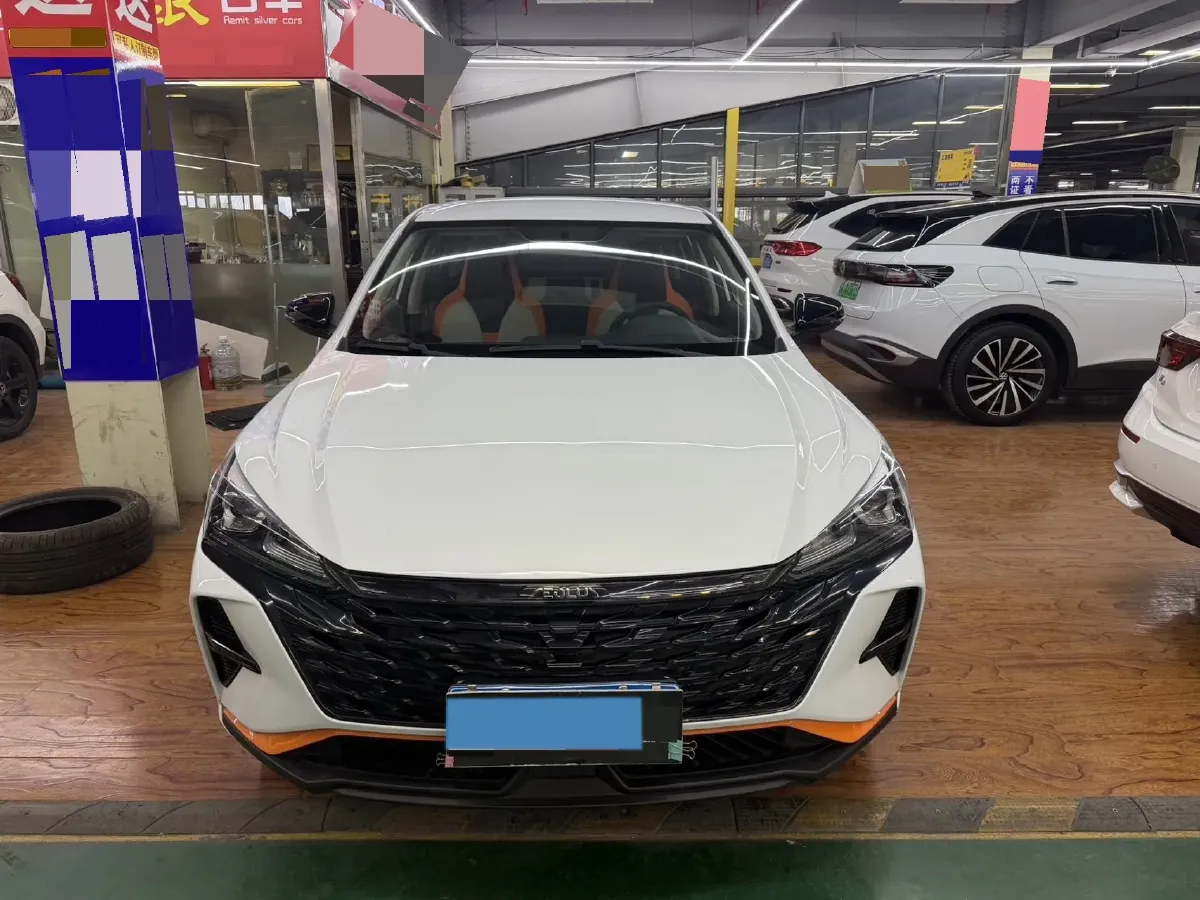 2023 DongFeng Aeolus YiXuan 1.5L 125HP L4 6DCT,autocango,china used car exporter,china ev exporter,chinese used car exporter,chinese used ev exporter