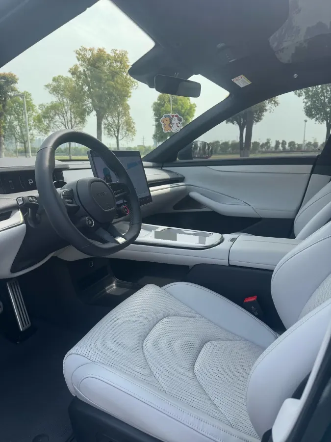 2024 MI SU7 BEV 101KWH,autocango,china used car exporter,china ev exporter,chinese used car exporter,chinese used ev exporter