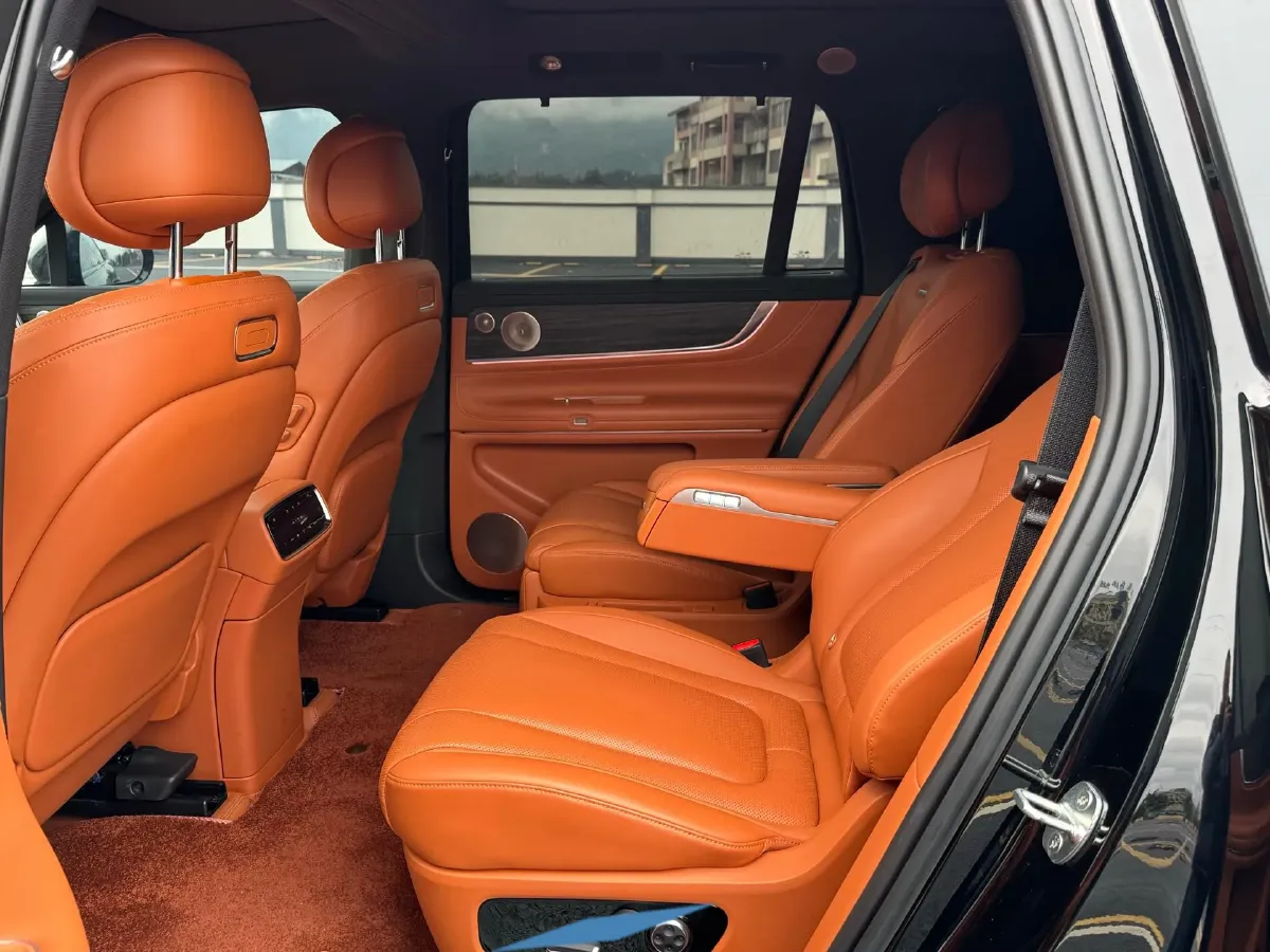 2024 AITO AITO M9 1.5T 152HP L4 REEV 42KWH,autocango,china used car exporter,china ev exporter,chinese used car exporter,chinese used ev exporter