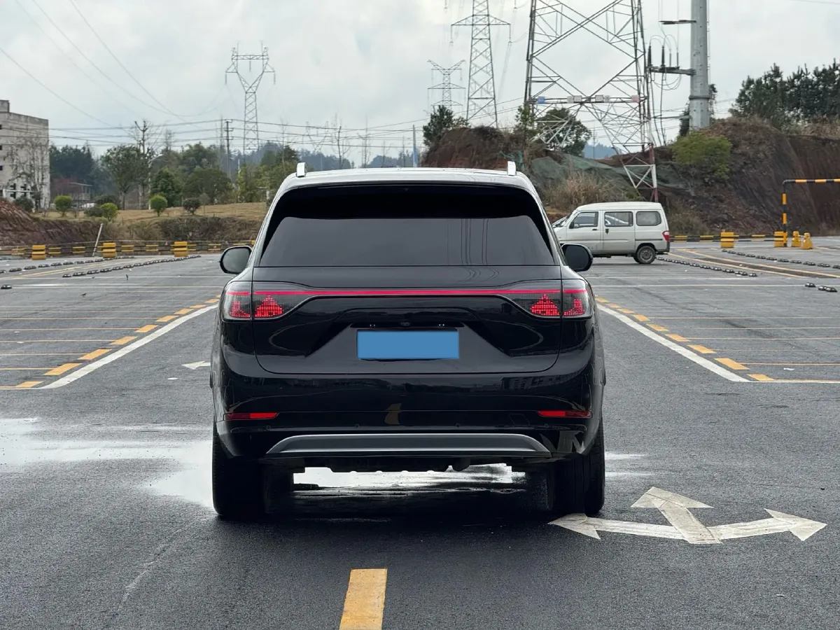 2024 AITO AITO M9 1.5T 152HP L4 REEV 42KWH,autocango,china used car exporter,china ev exporter,chinese used car exporter,chinese used ev exporter