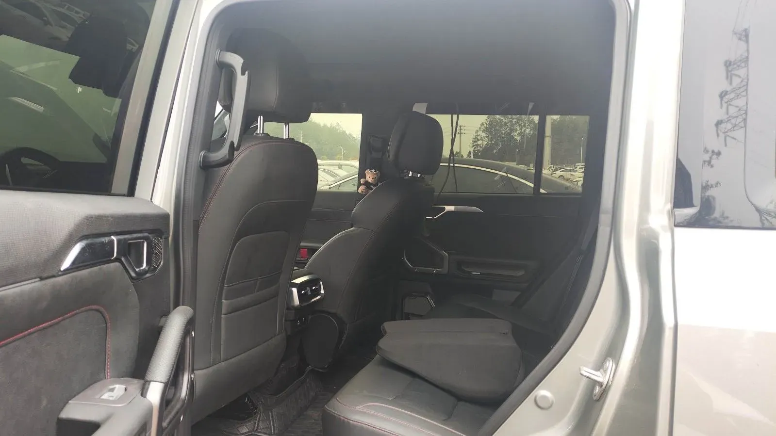 2023 Jetour Traveller 2.0T 254HP L4 7DCT,autocango,china used car exporter,china ev exporter,chinese used car exporter,chinese used ev exporter