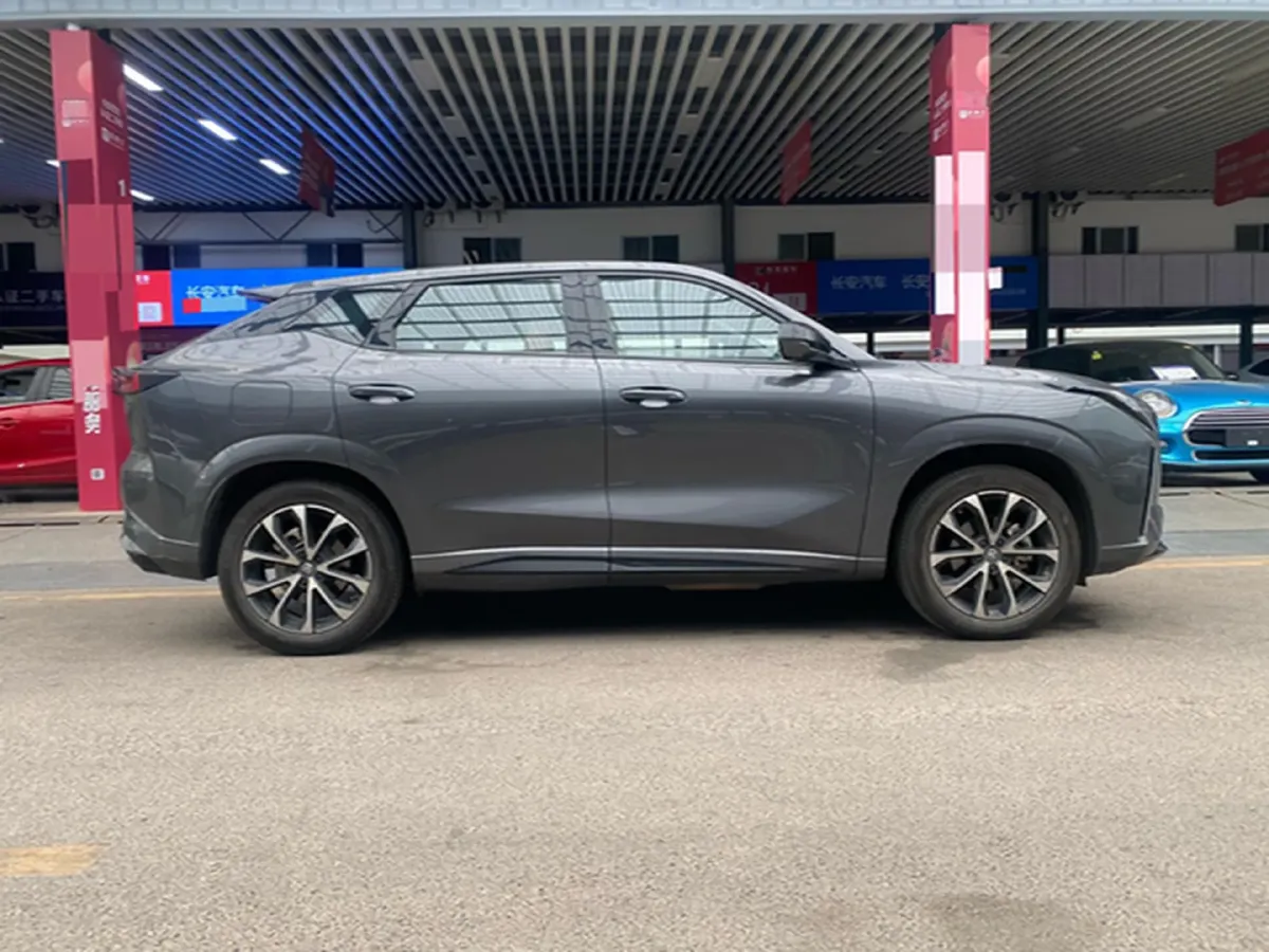 2024 ChangAn UNI-Z 1.5L 98HP L4 E-CVT PHEV 18.4KWH,autocango,china used car exporter,china ev exporter,chinese used car exporter,chinese used ev exporter