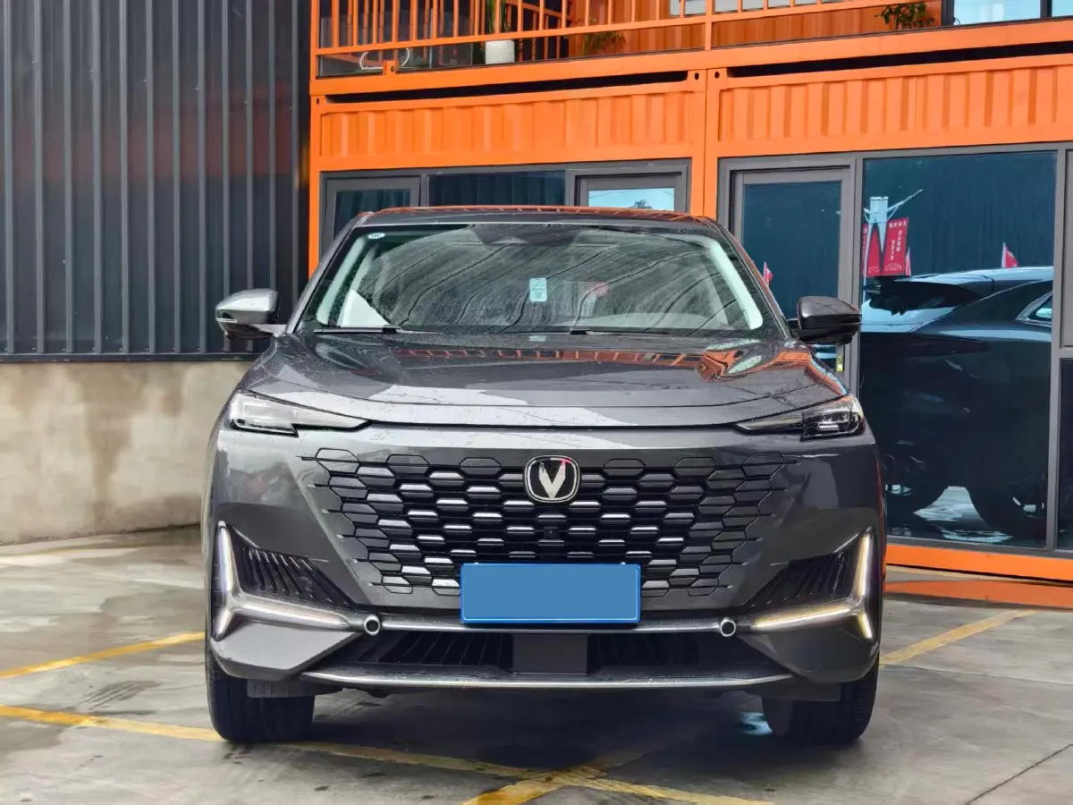 2024 ChangAn UNI-K 2.0T 233HP L4 8AT,autocango,china used car exporter,china ev exporter,chinese used car exporter,chinese used ev exporter