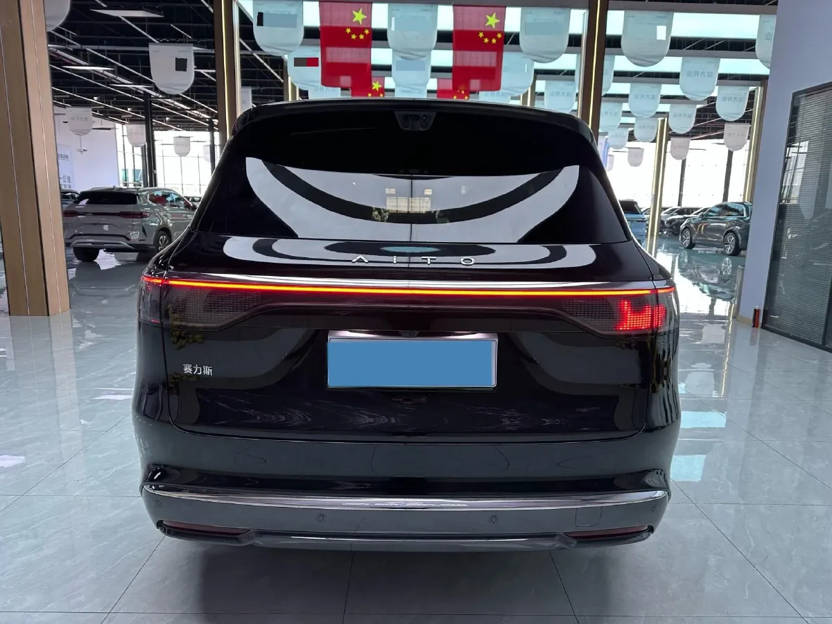 2025 AITO AITO M8 REEV 160HP REEV 53.4KWH,autocango,china used car exporter,china ev exporter,chinese used car exporter,chinese used ev exporter
